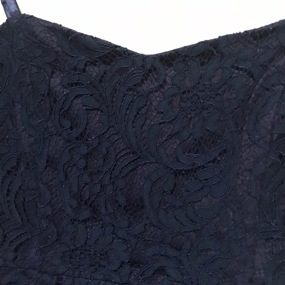 BLUE LACE BODYCON MIDI DRESS - Picture 3 of 4